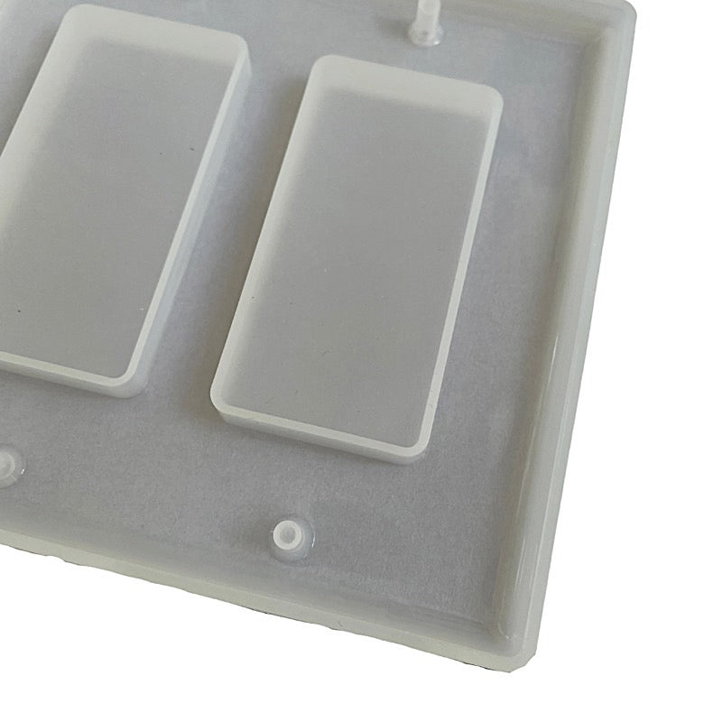 Double rocker silicone resin mold cover