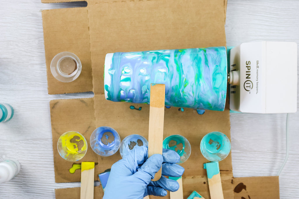Adding epoxy to a tumbler