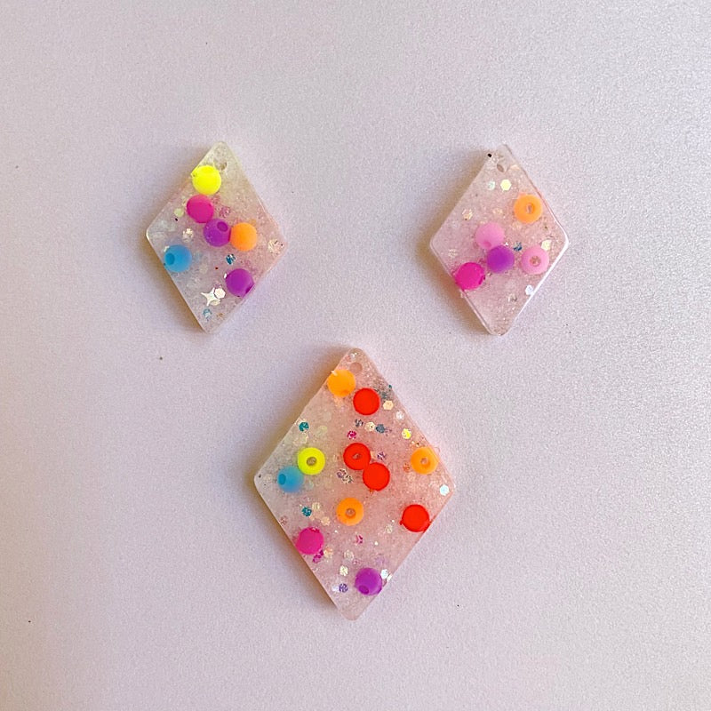 resin jewelry with beads